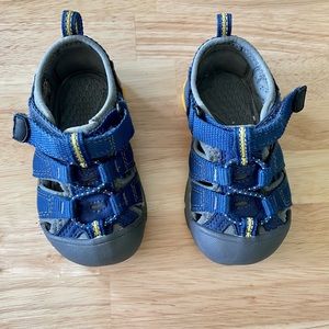 KEEN Newport H2 Closed Toe Water Sandler - 5 Toddler